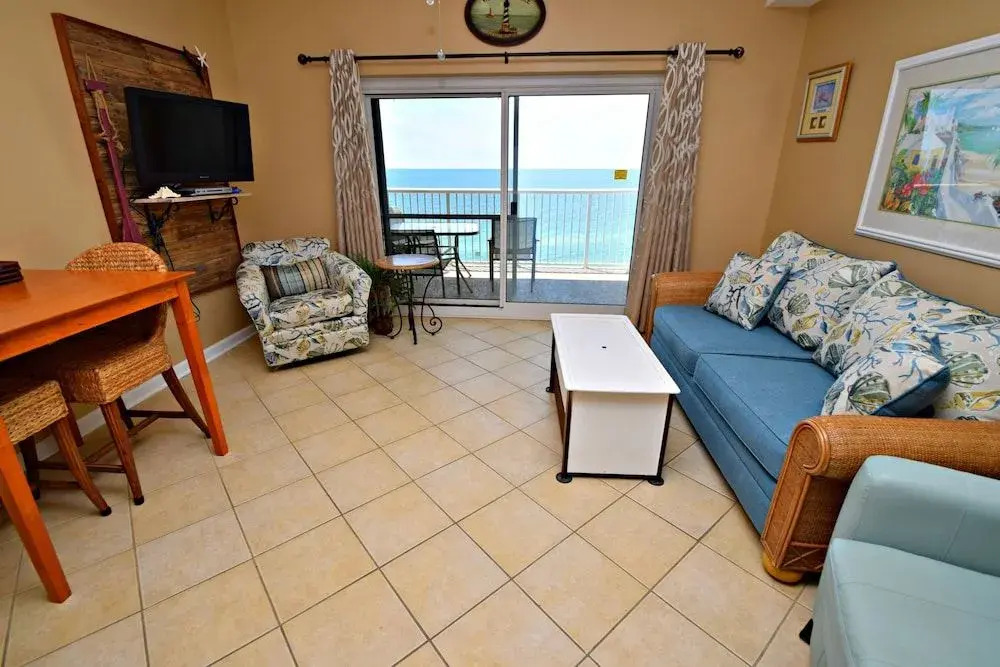 Tradewinds 1203 by RedAwning
