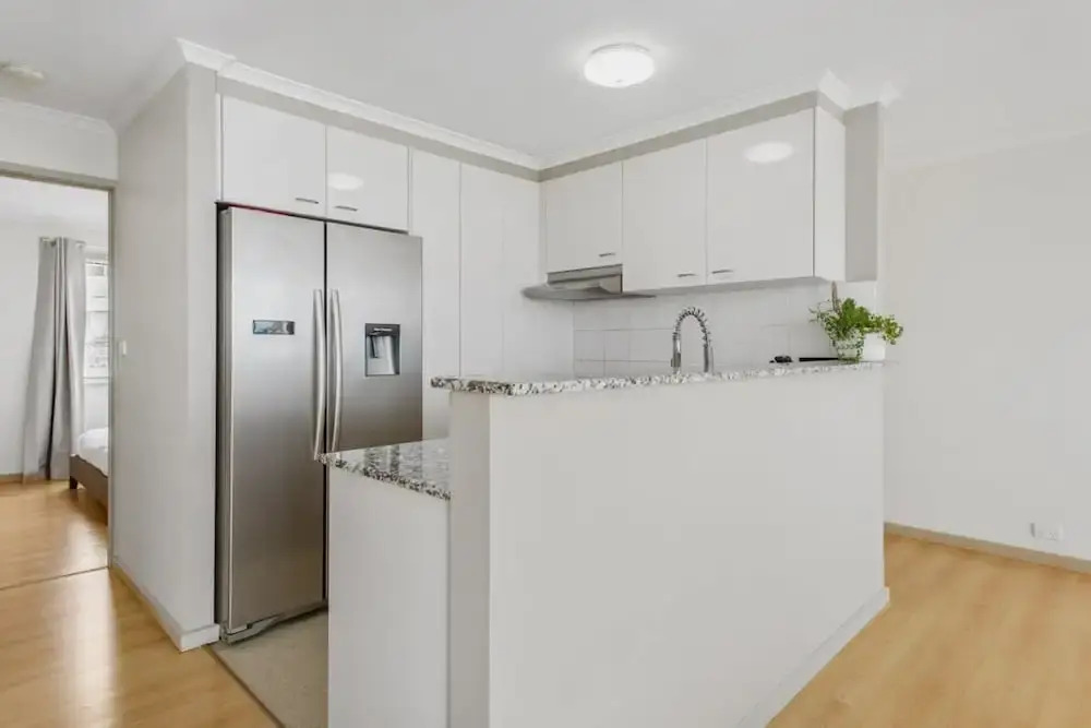 2-bed Unit With Balcony, BBQ & Stunning Lake Views