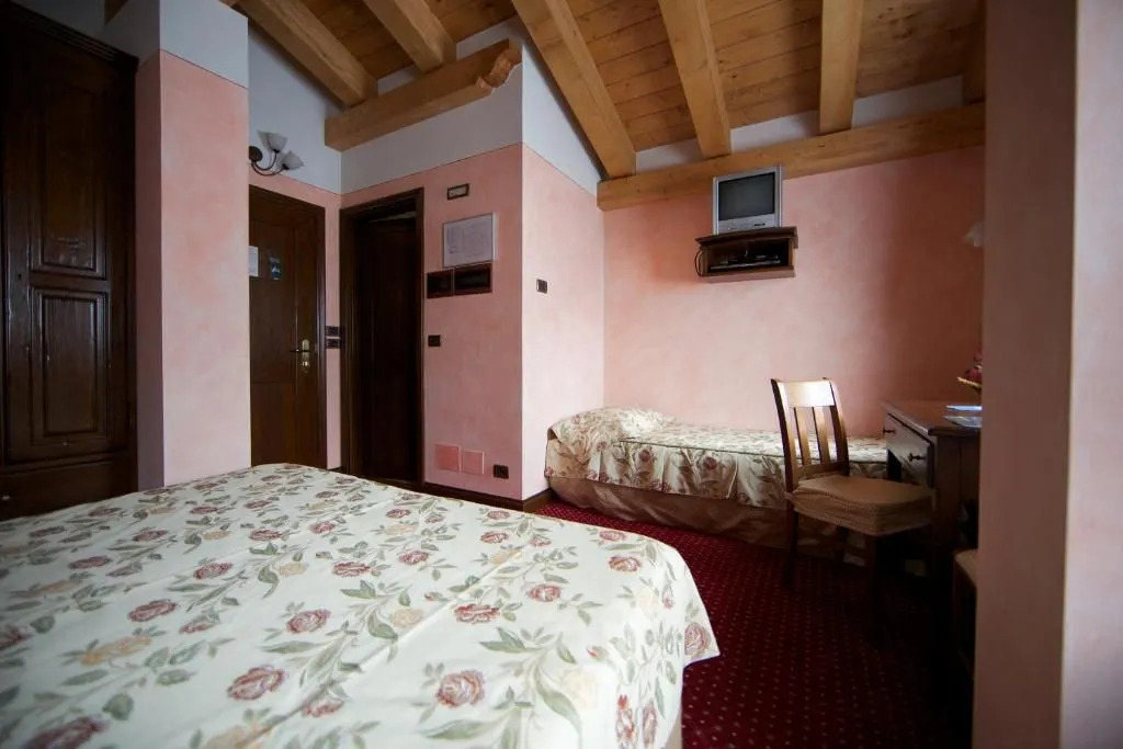 Hotel L Aiglon