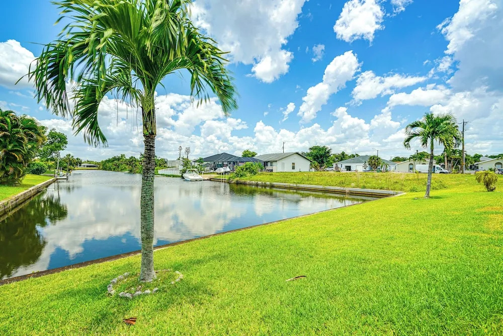 Pet-friendly Cape Coral Home w/ Lanai + Water View