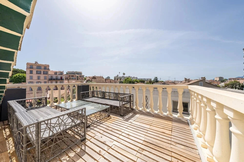 008 Villa Rosoliel in Cannes