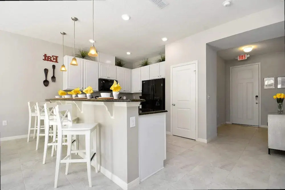 Modern 4BR Townhome Near Disney in Gated Resort