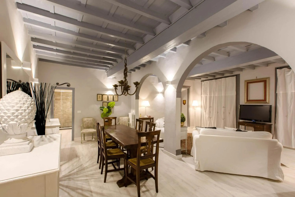 Elegant & stylish apartment city center