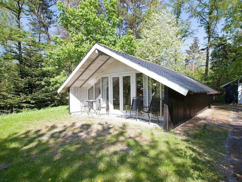 Relaxing Holiday Home in Vejby Hovedstaden With Terrace