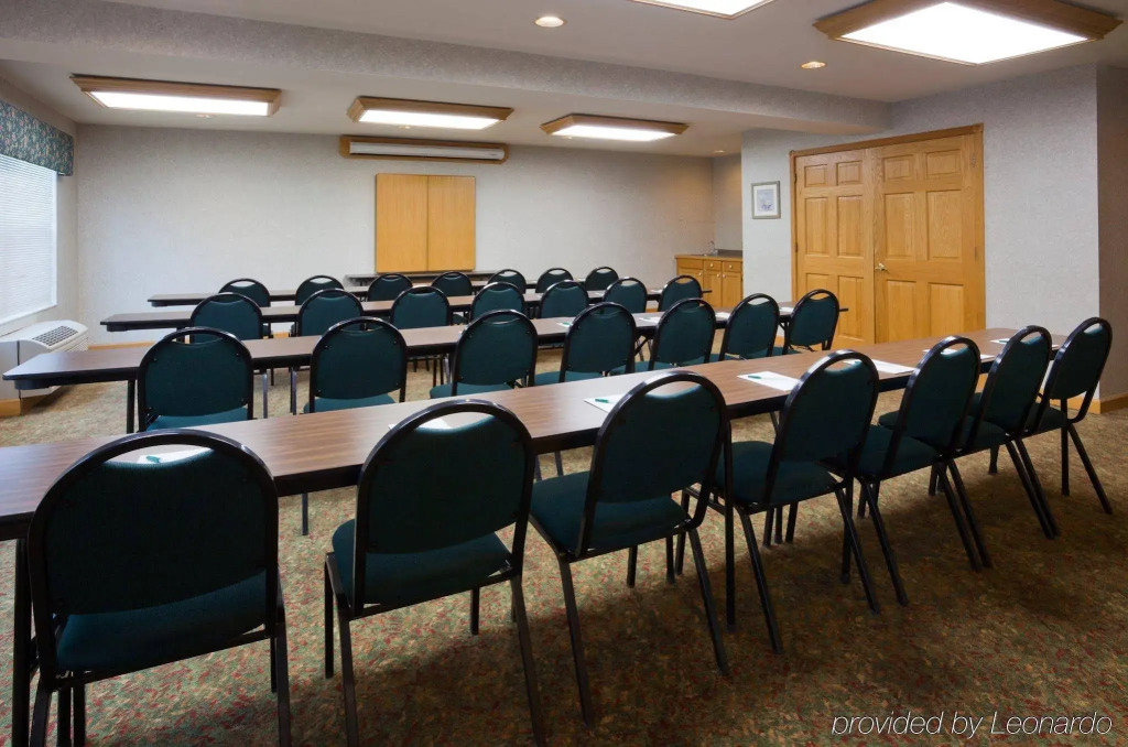 Country Inn & Suites Rochester South