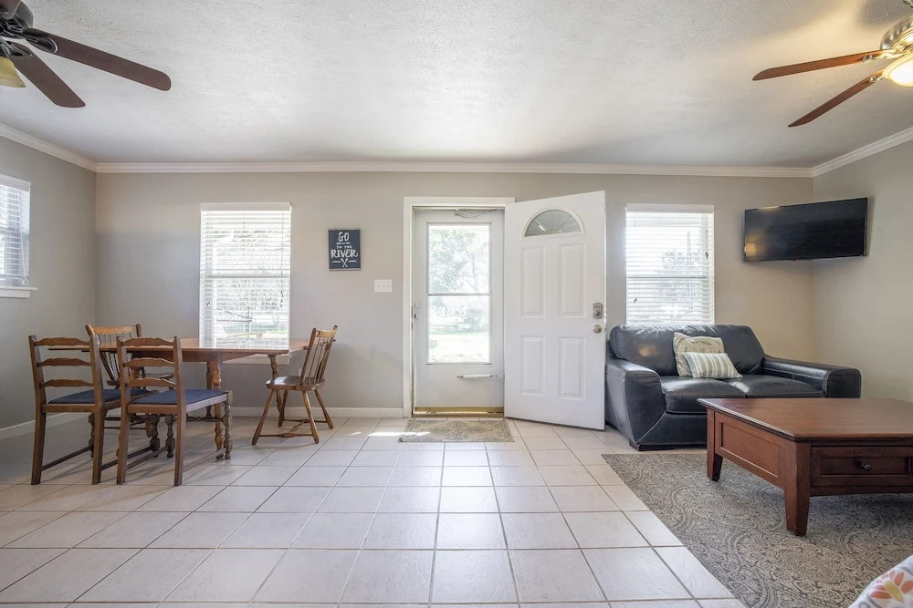 Maverick's River Haus 3 Bedrooms 3 Bathrooms Home