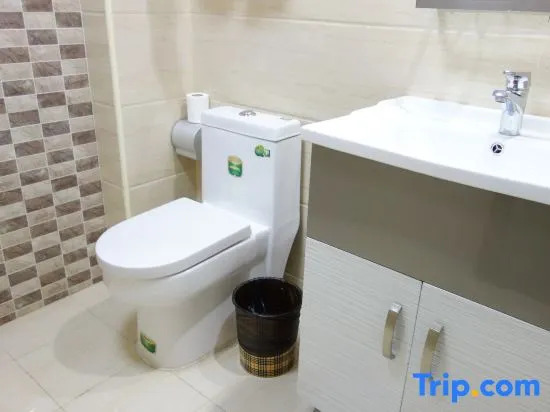 Zhixin Hotel (Shanghai Dahua 3rd Road Subway Station Branch)