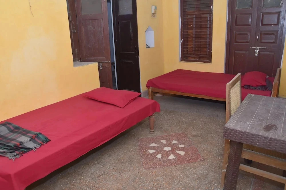 Bhajan Ashram Rishikesh
