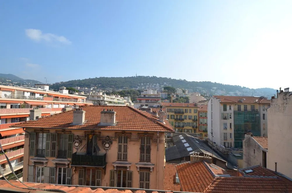 Studio 2 persons in Port of Nice district