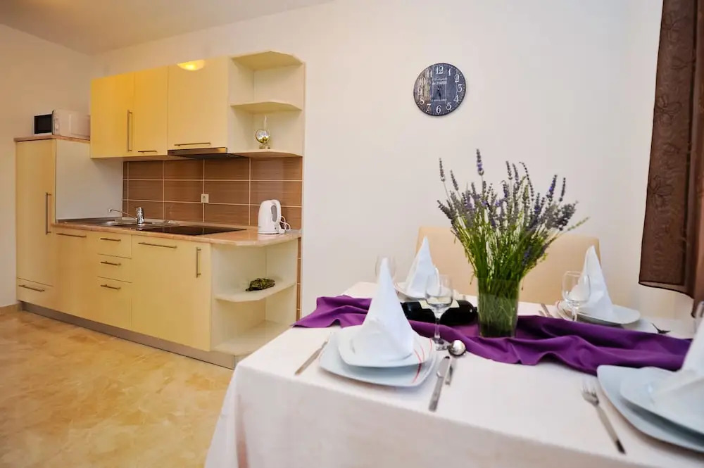 Lastura Aparthotel