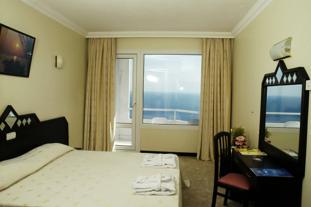 Adonis Hotel