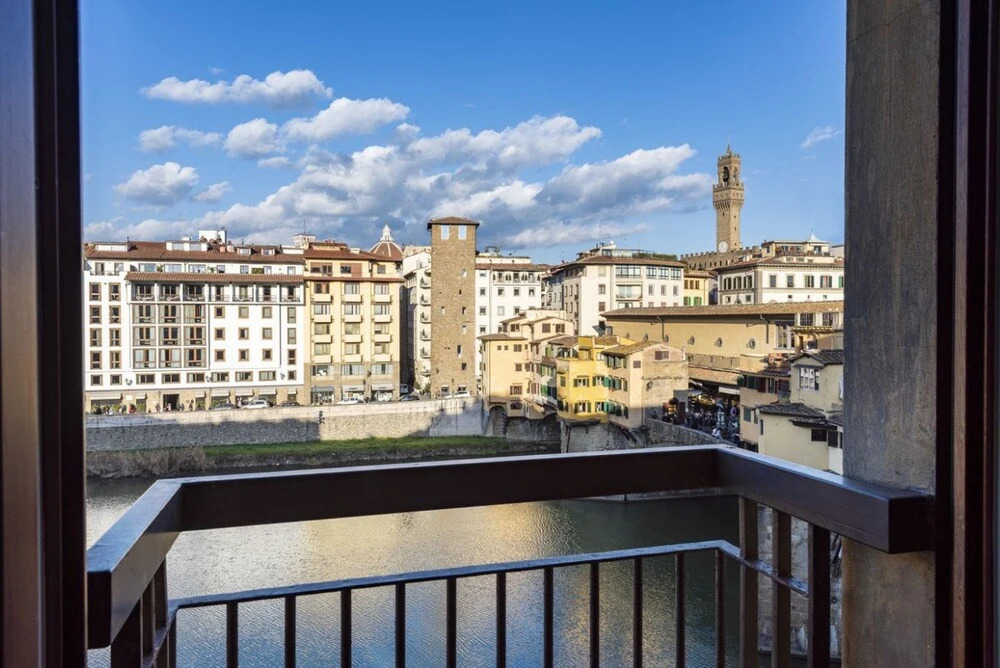 Elegant Arno View