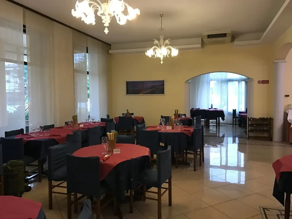 Hotel St. Louis