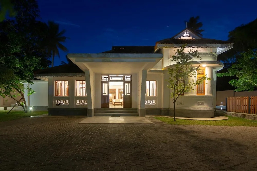 Stay at Ahangama