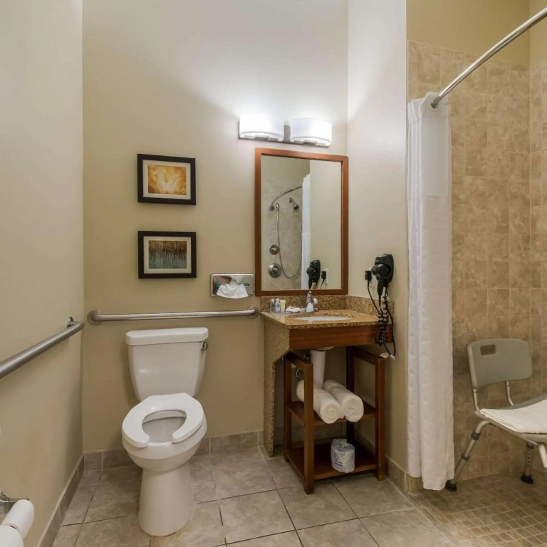 Comfort Inn & Suites Barnesville - Frackville