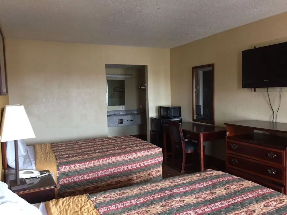Diamond Inn Motel By OYO Rooms