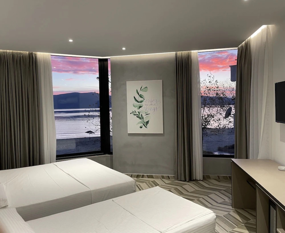 Sea & Sand Hotel