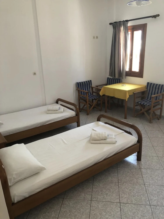 Tarelis Beach Apartments & Studios