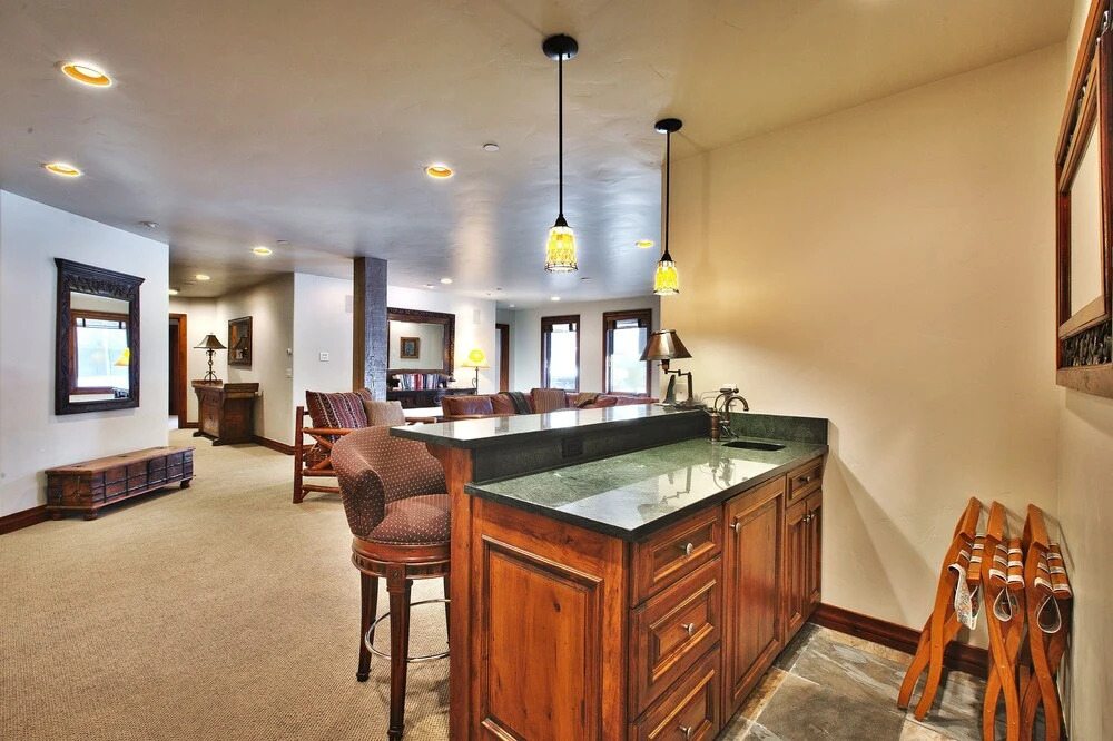 Snowcloud Escape by AvantStay 5 Mins from Deer Valley Resort-Snow Park Lodge Main Street