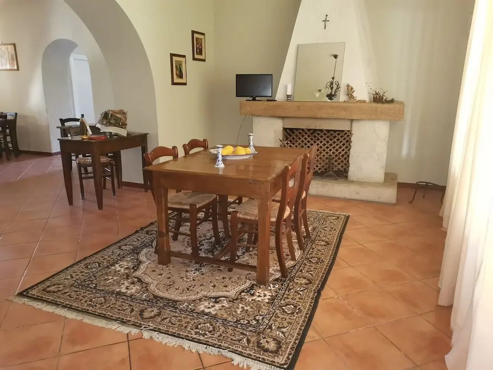 La Tavernola Agriturismo - Tenuta Mandia
