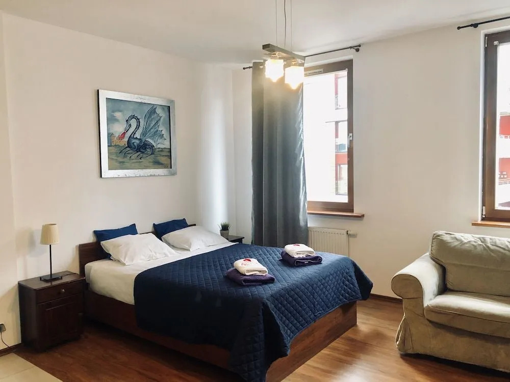 Anton Apartments