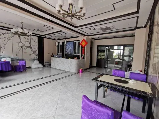 Seven Hotel