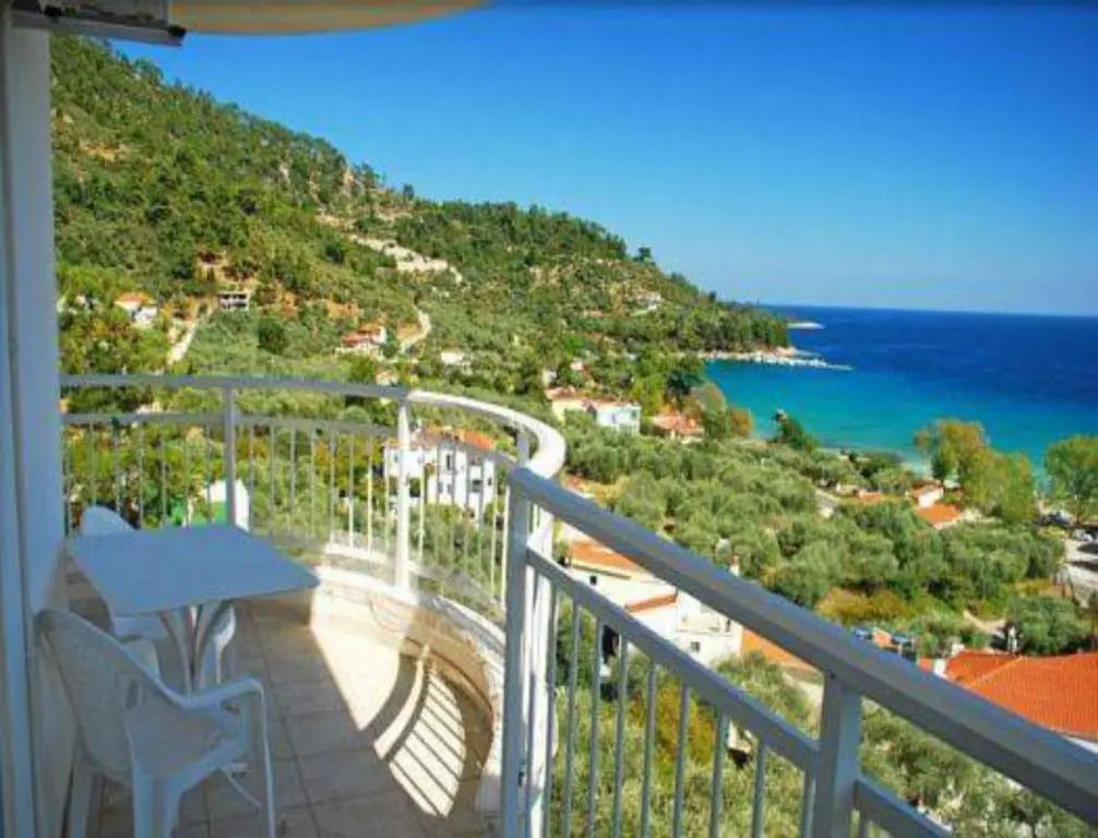 Hotel Emerald and Suites
