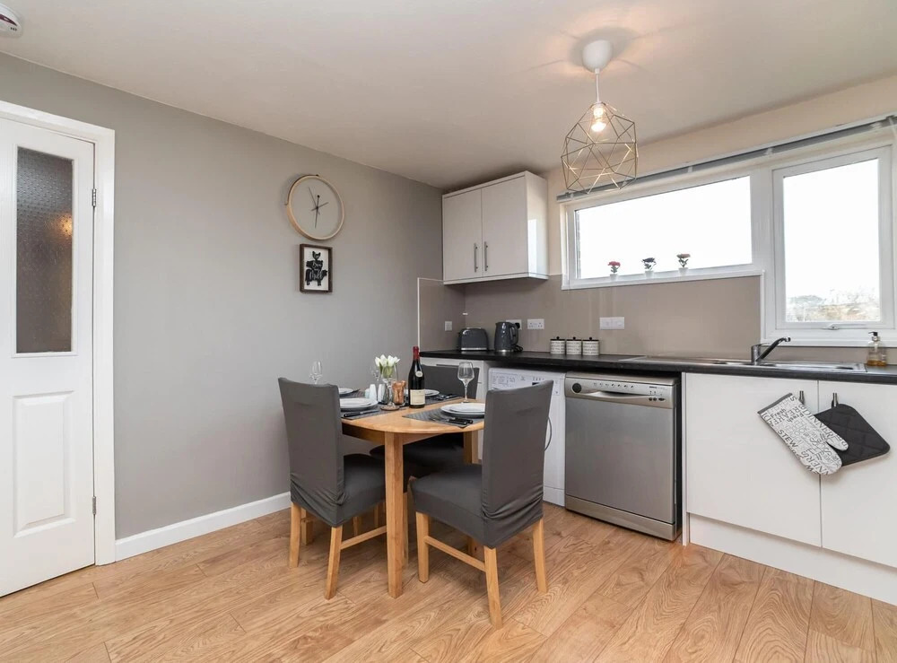 Beautiful 2 bed Apartment (Sleeps 5)