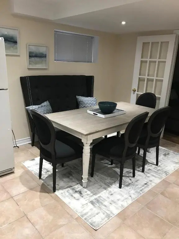 Beautiful 1 bedroom lower level apartment