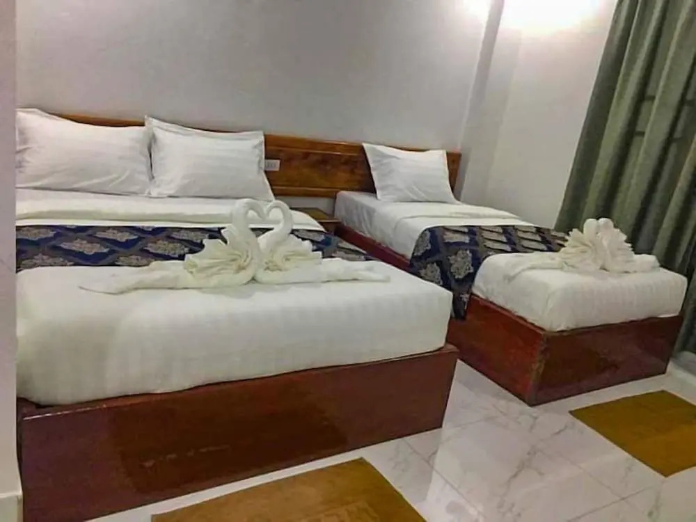 NuttyPhoy Hotel