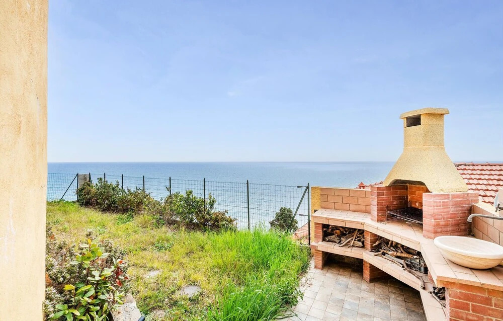 2 Bedroom Awesome Home In Cipressa