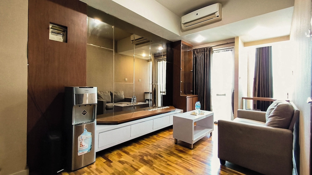 Modern 1Br With City View At Tamansari Papilio Apartment