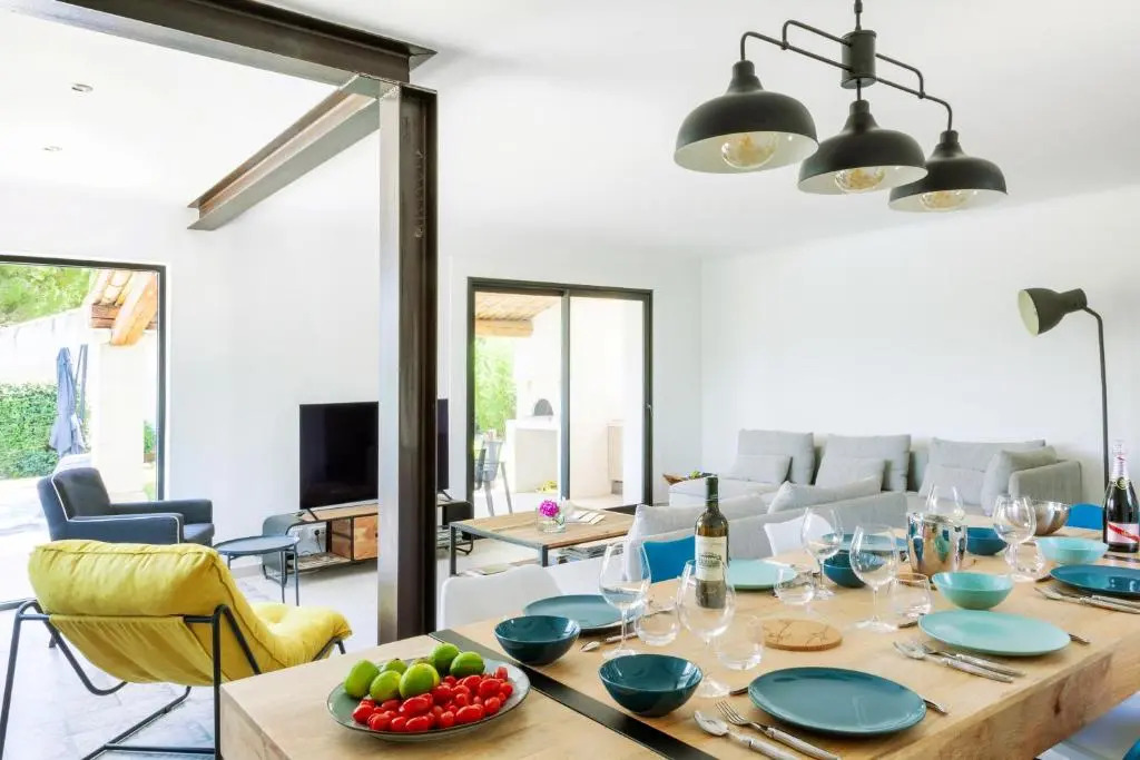 Belle Maison l'agave Contemporaine à 4KM de lourmarin