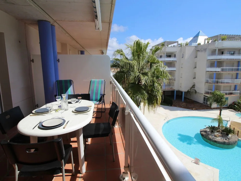 Apartment Complex With Communal Pool in Santa Margarita