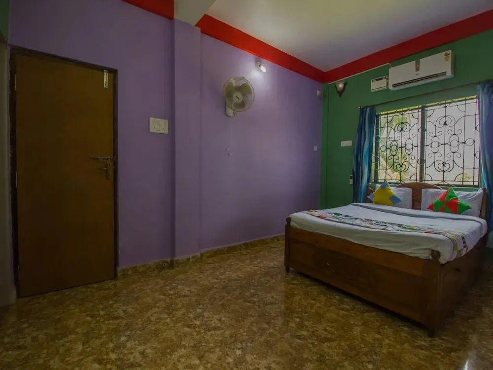 Elegant Studio by OYO Rooms