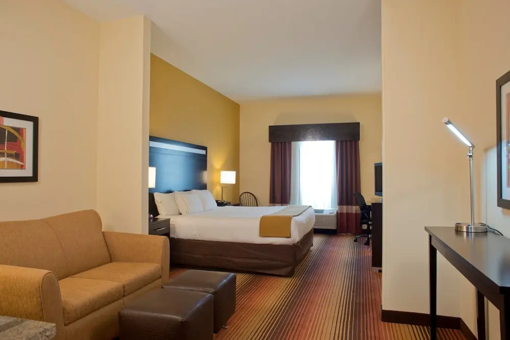 Holiday Inn Express Prattville South