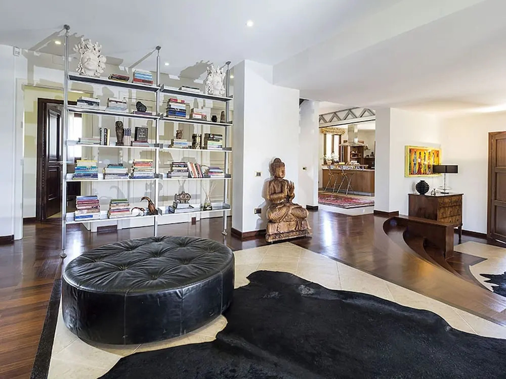 Lovely Luxury Villa With Private Pool Near the Center of Syracuse