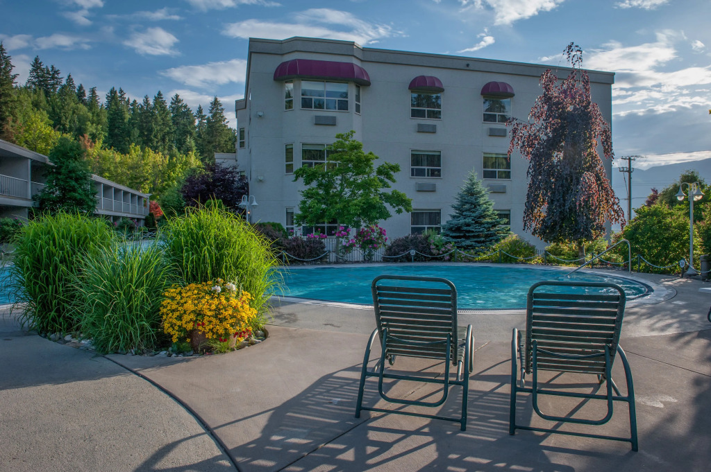 Hilltop Inn - Salmon Arm