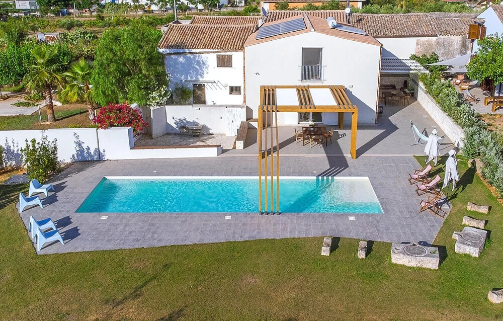 Amazing Home in Alcamo With Outdoor Swimming Pool, Wifi and 3 Bedrooms