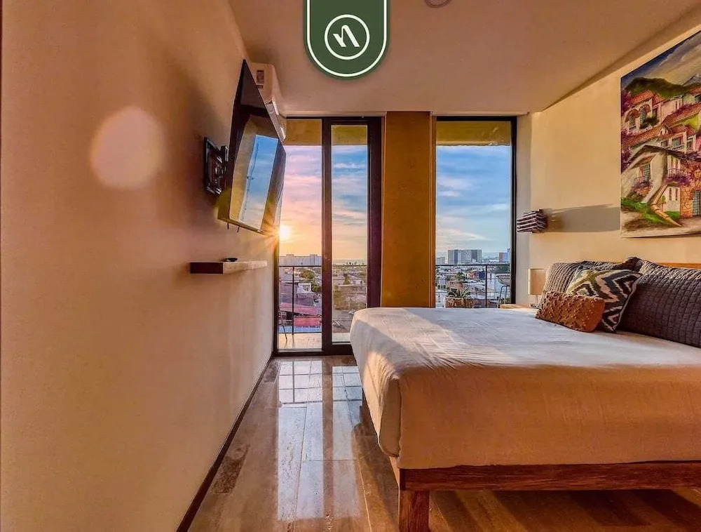 Brand New 2BR APT - Stunning Ocean & Sunset Views