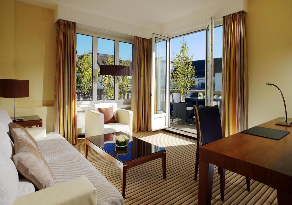 Neues Schloss Privat Hotel Zurich, Autograph Collection
