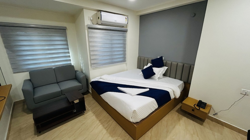 Hotel V CHECK INN
