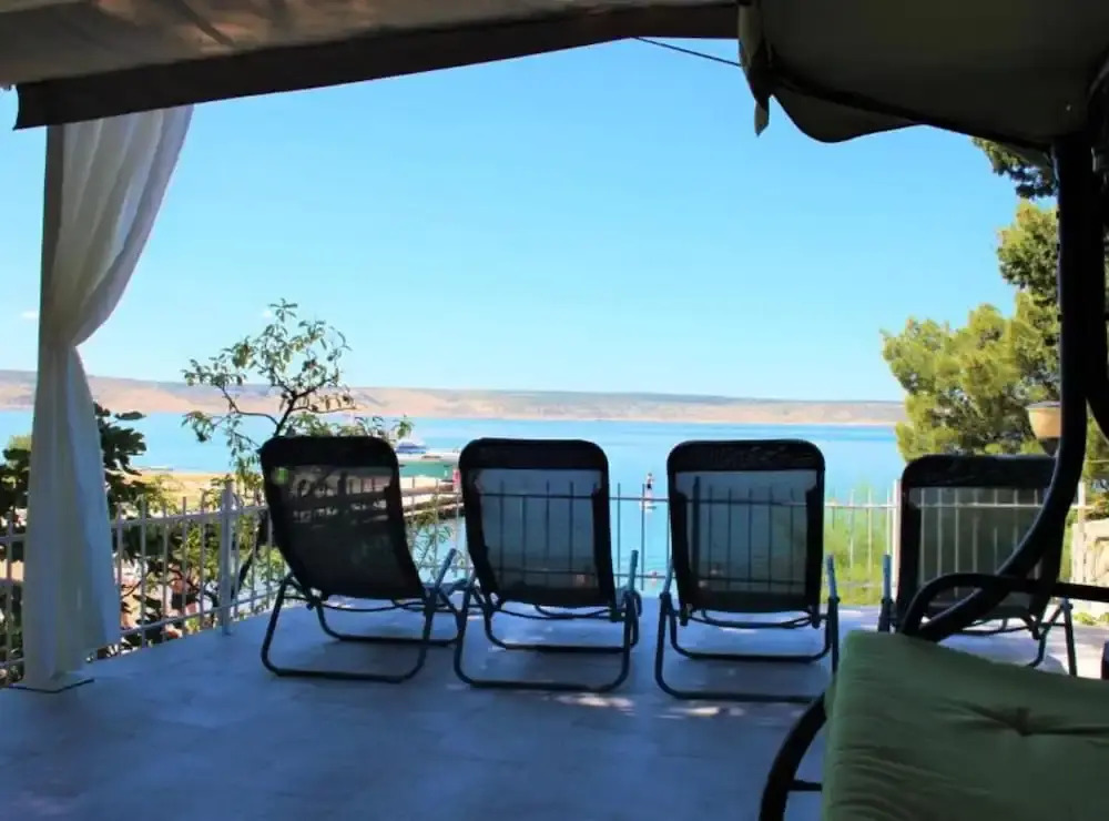 Beach House - 2m From Beach