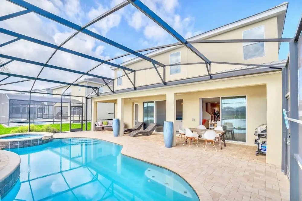 Upstay - Movie Mansion w Cinema-pool Hot Tub-games