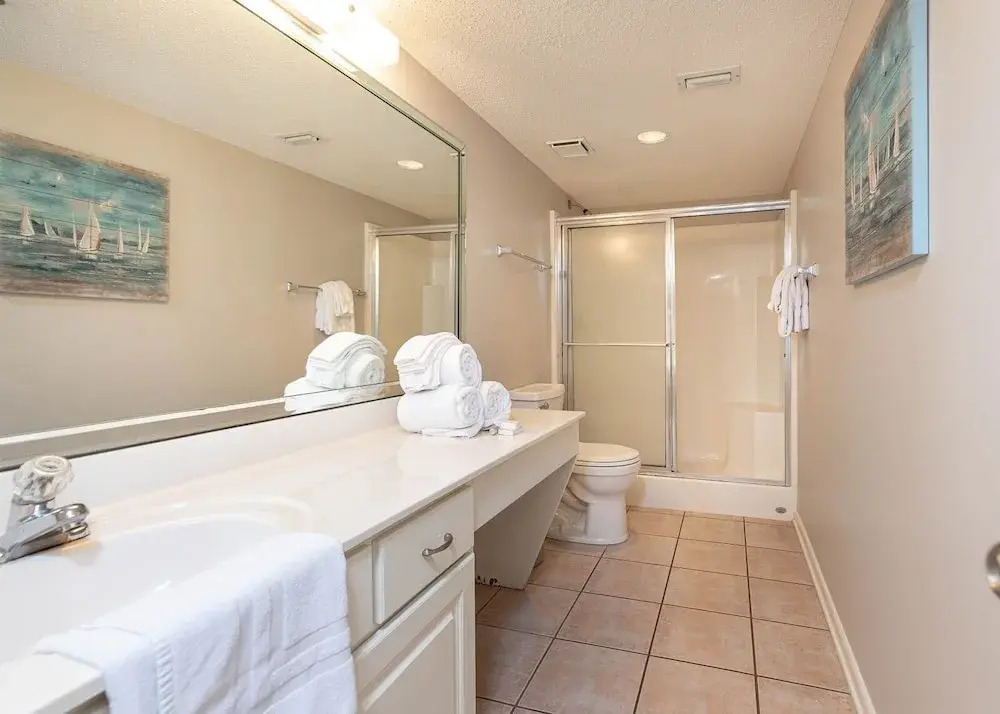 Phoenix Vi 61006 2 Bedroom Condo