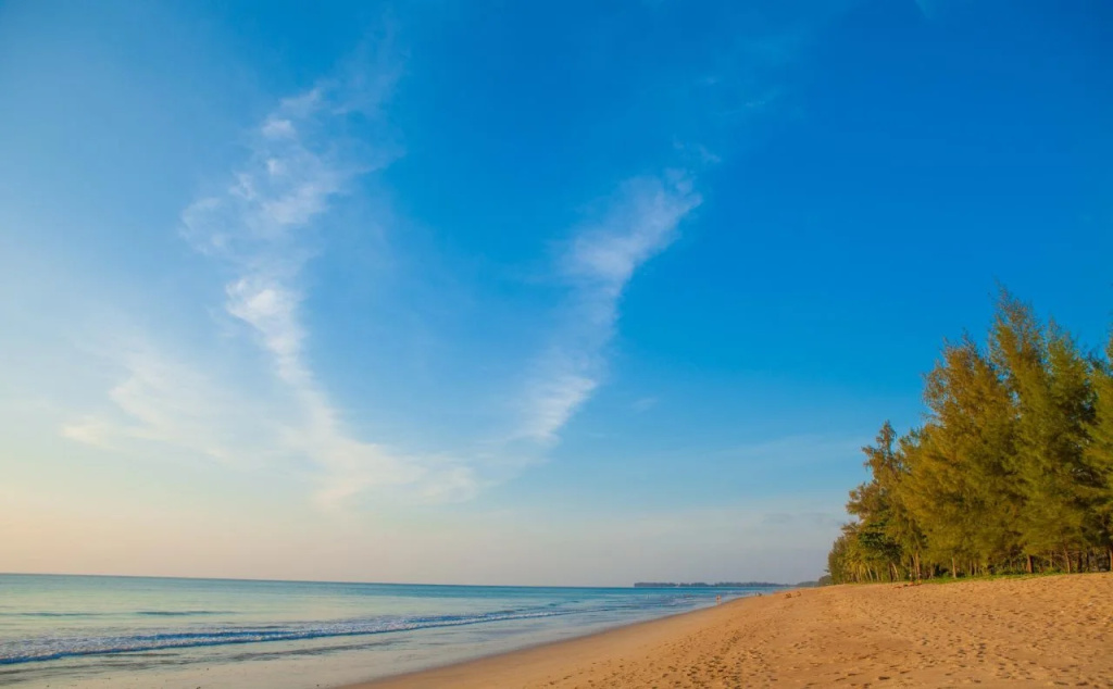 Seabox Khaolak Hostel