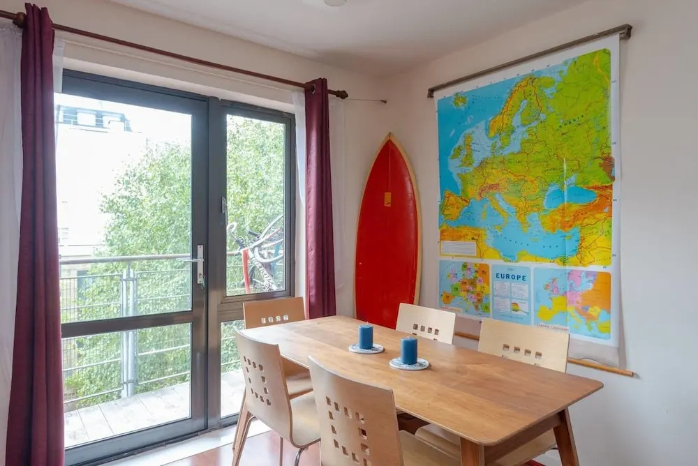 A Cosy 1 Bedroom Flat With a Balcony