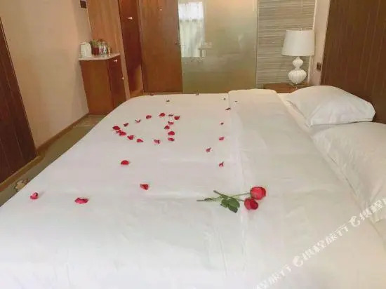 Taohua Hotel