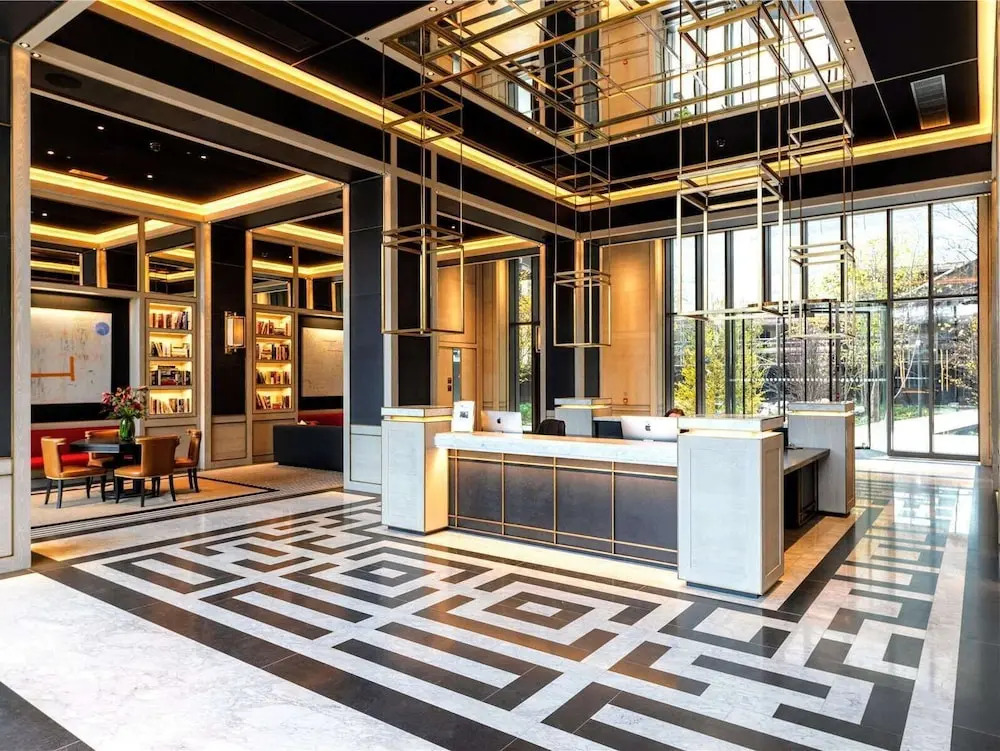 Londwell - Stunning Designer Penthouse, US Embassy