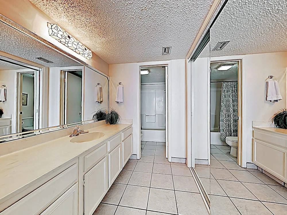 New Listing! Bright Beachfront Getaway W/ Balcony 2 Bedroom Condo